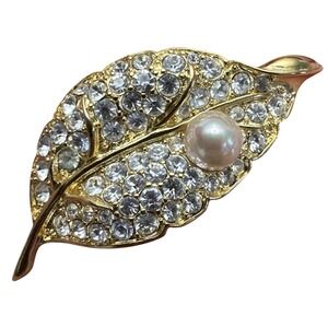 Nolan Miller Gold Tone Rhinestone Faux Pearl Leaf Brooch Pin Vintage Style